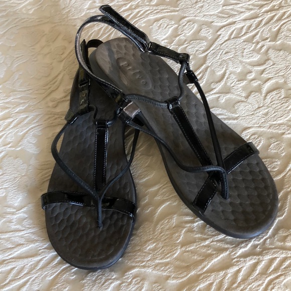 privo by clarks sandals